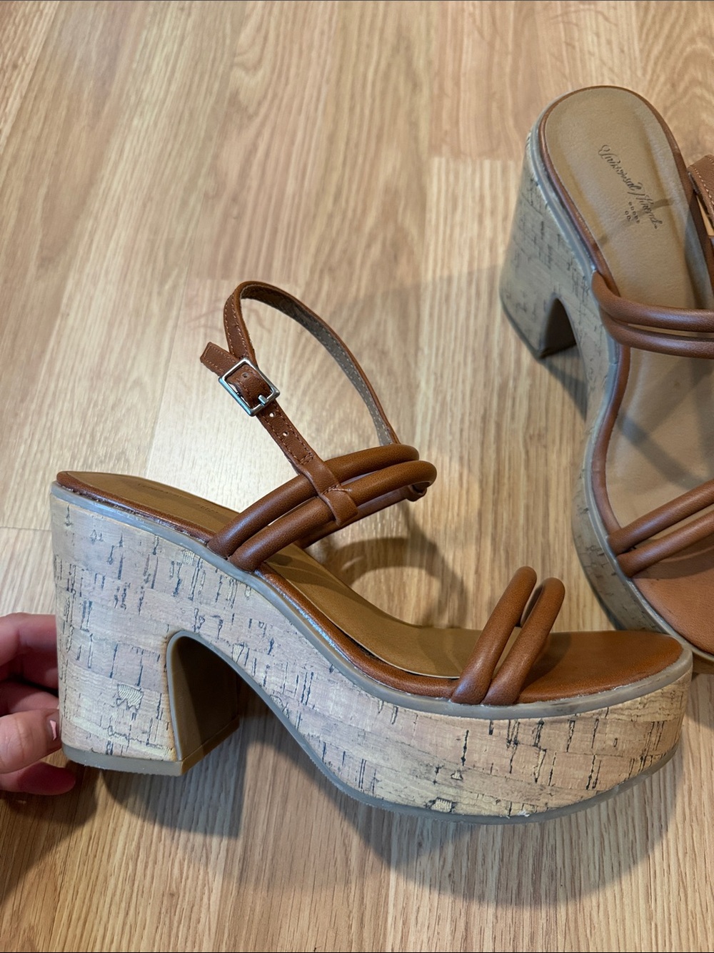 Universal thread heels - Picture 4 of 5